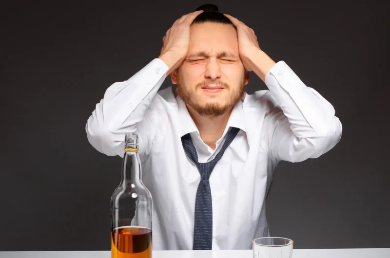 Alkol Yoksunluğu ve Deliryum Tremens: Riskler ve Tedavi