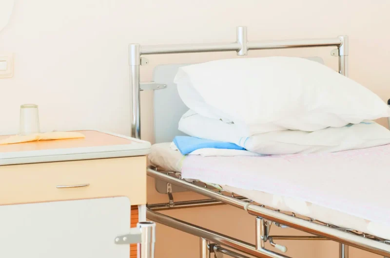 Psikiyatri Servisine Yatış Nasıl Olur? (Bilmeniz Gerekenler)