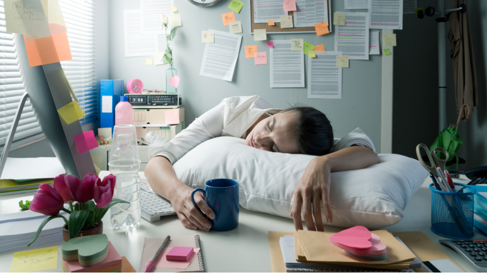 Çalışanların ruh sağlığı alarm veriyor! Uzmanlardan şirketlere kritik uyarı