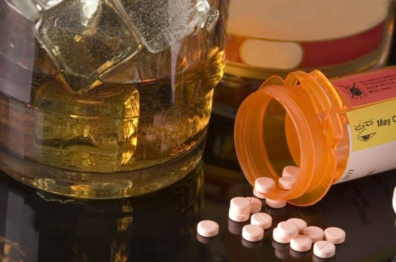 Alkol Bağımlılığında İlaç Tedavisi: Hangi Durumlarda Kullanılır?